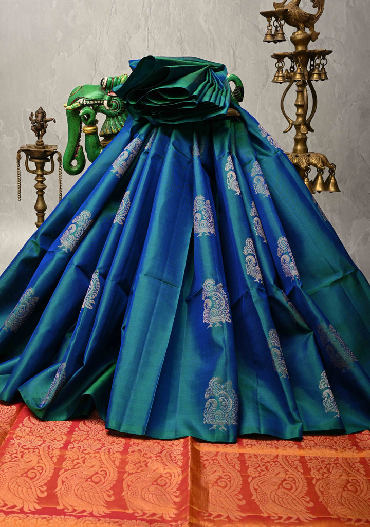 Peacock Blue Dual tone Borderless Kanjivaram Soft Silk Saree with Peacock Motifs  and Contrast Pallu | SILK MARK CERTIFIED