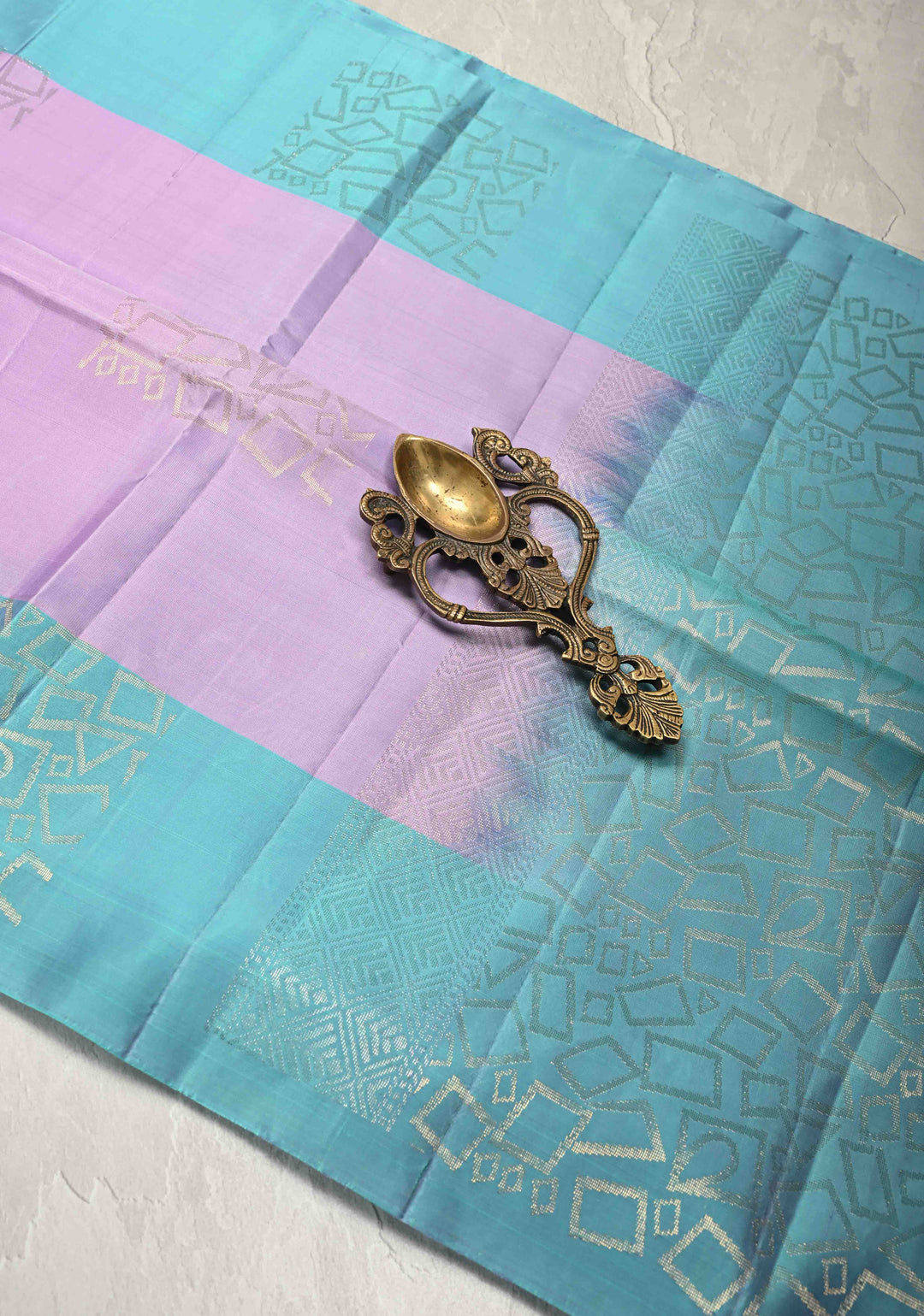 Lavender Kanjivaram Soft Silk Saree with Geometric Buttas  and Blue Contrast Border | SILK MARK CERTIFIED