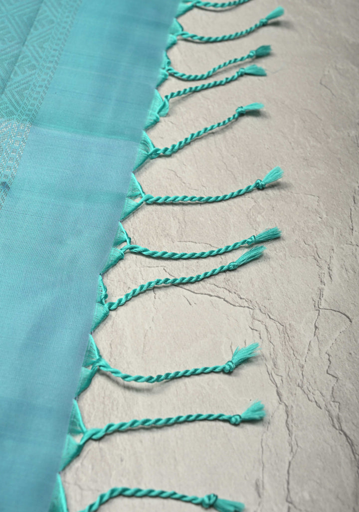 Lavender Kanjivaram Soft Silk Saree with Geometric Buttas  and Blue Contrast Border | SILK MARK CERTIFIED