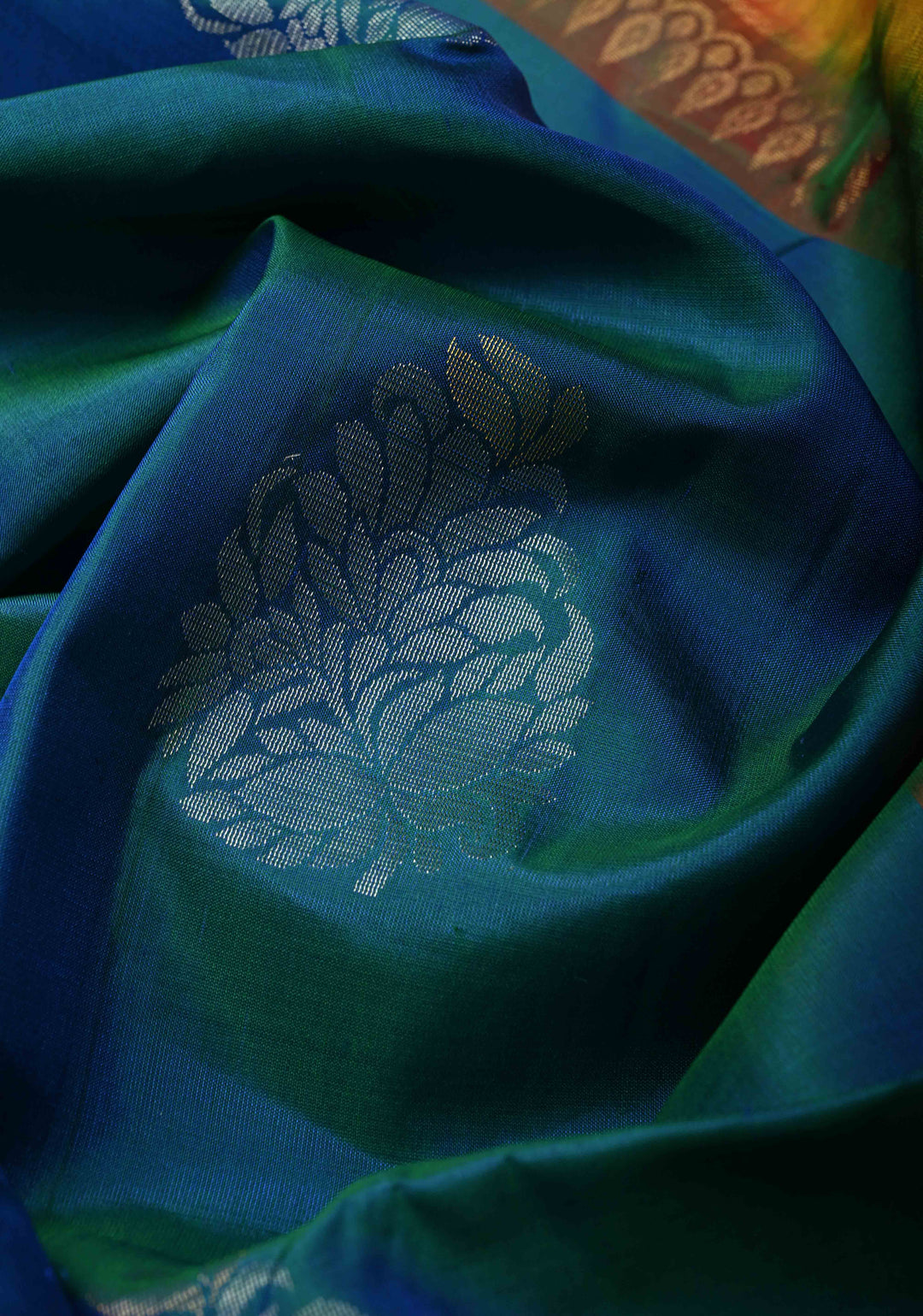 Peacock Blue Dual tone Borderless Kanjivaram Soft Silk Saree with Gold-Silver Buttas and Contrast Pallu | SILK MARK CERTIFIED
