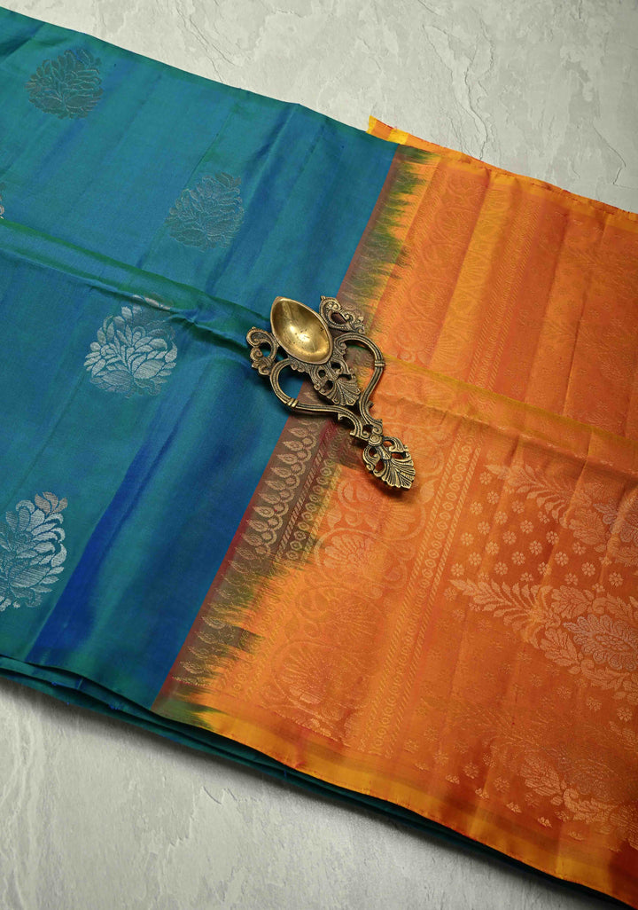 Peacock Blue Dual tone Borderless Kanjivaram Soft Silk Saree with Gold-Silver Buttas and Contrast Pallu | SILK MARK CERTIFIED