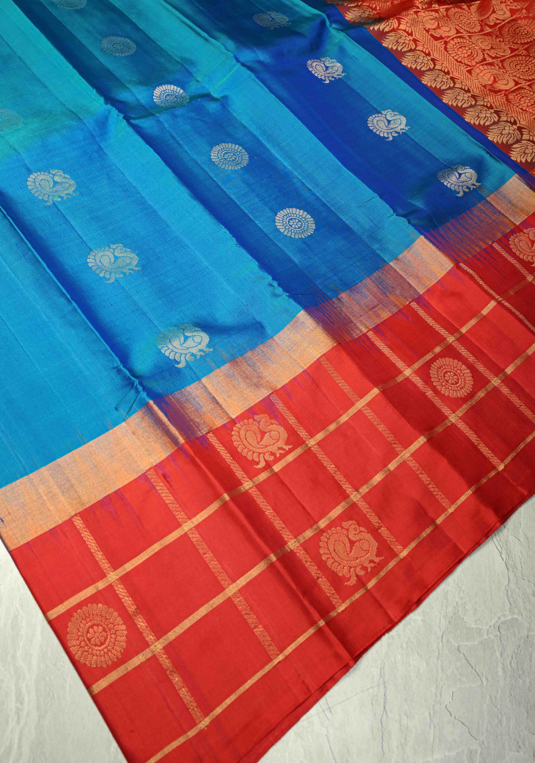 Peacock Blue Dual tone Kanjivaram Soft Silk Saree with Peacock Buttas and Contrast Zari Checks Border | SILK MARK CERTIFIED