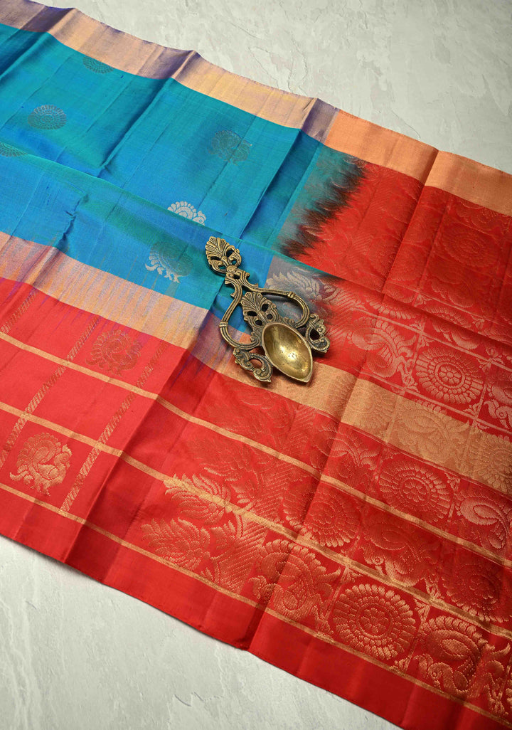 Peacock Blue Dual tone Kanjivaram Soft Silk Saree with Peacock Buttas and Contrast Zari Checks Border | SILK MARK CERTIFIED