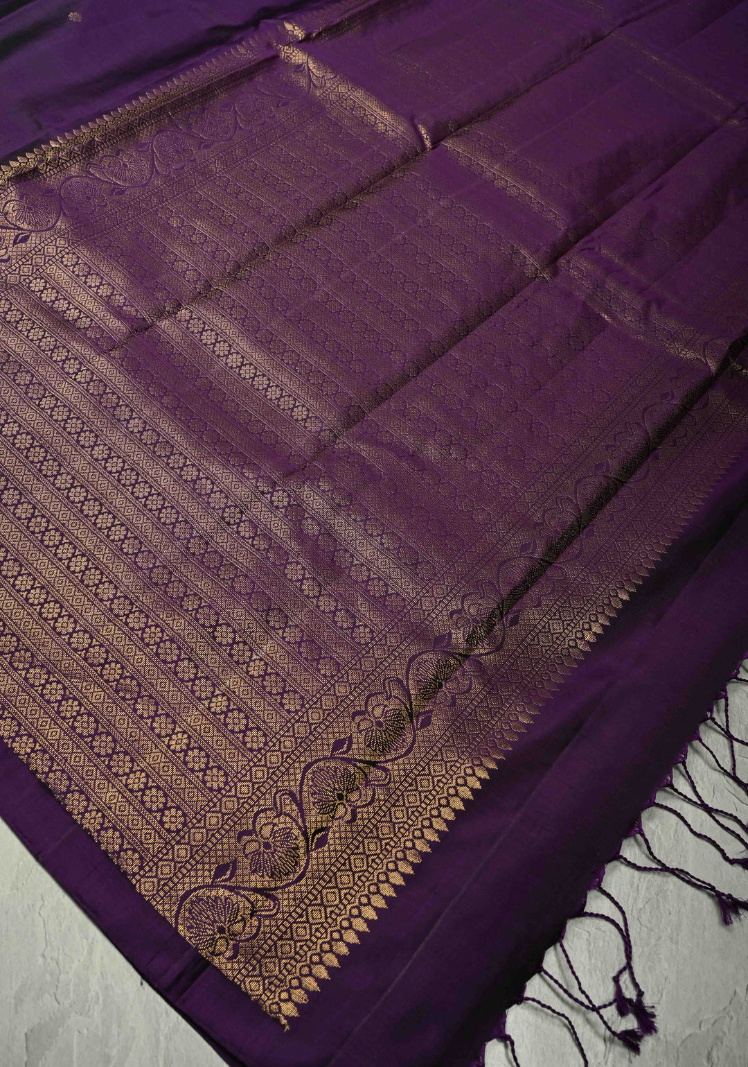 Eggplant Purple Dual Tone Kanjivaram Soft Silk Saree with Chunri Buttis and Procession Zari Border | SILK MARK CERTIFIED