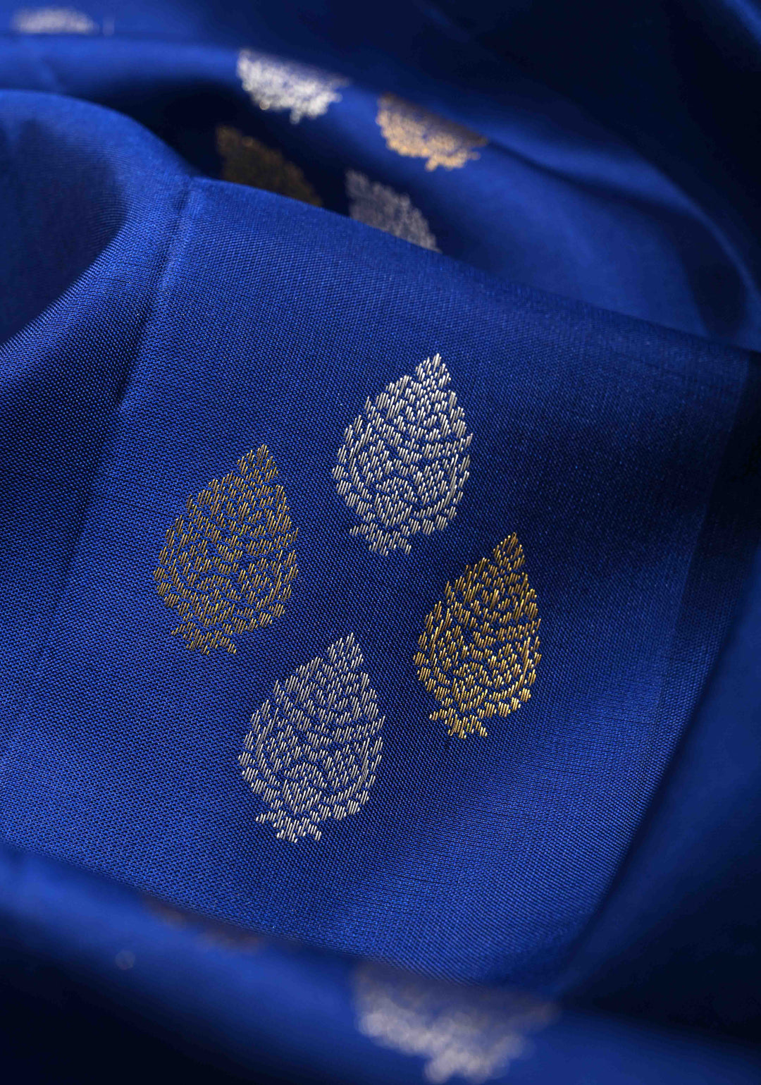 Royal Blue Pure Kanjivaram Soft Silk Saree with Gold-Silver Floral Buttas and  Rangkaat Style Border | SILK MARK CERTIFIED