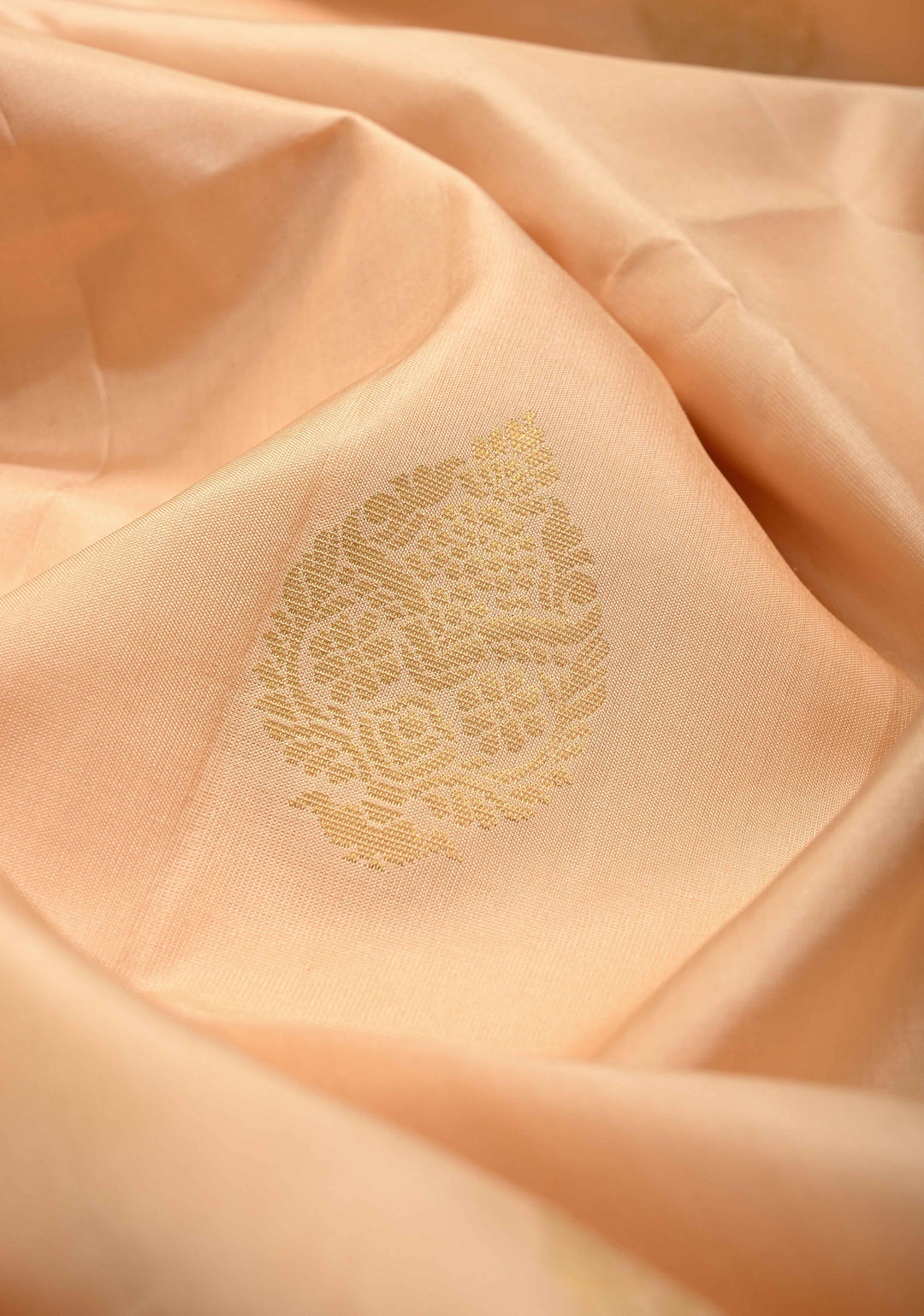 Lightweight Peach Pure Kanjivaram Soft Silk Saree with Zari Buttas and Contrast Border | SILK MARK CERTIFIED | SHOBITAM