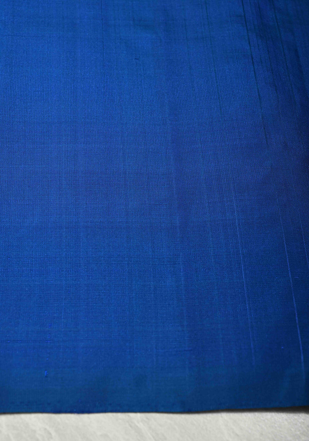 Royal Blue Borderless Dual tone Kanjivaram Soft Silk Saree with Peacock Motifs | SILK MARK CERTIFIED