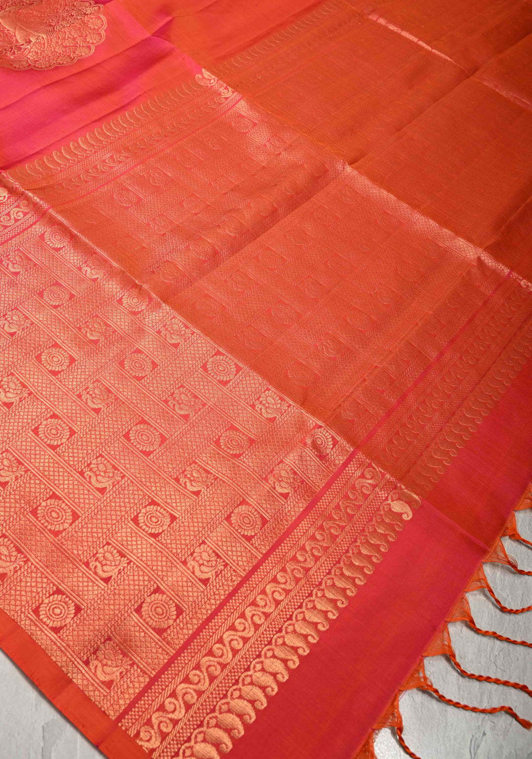 Pink Dual tone Borderless Kanjivaram Soft Silk Saree with Peacock Motifs | SILK MARK CERTIFIED
