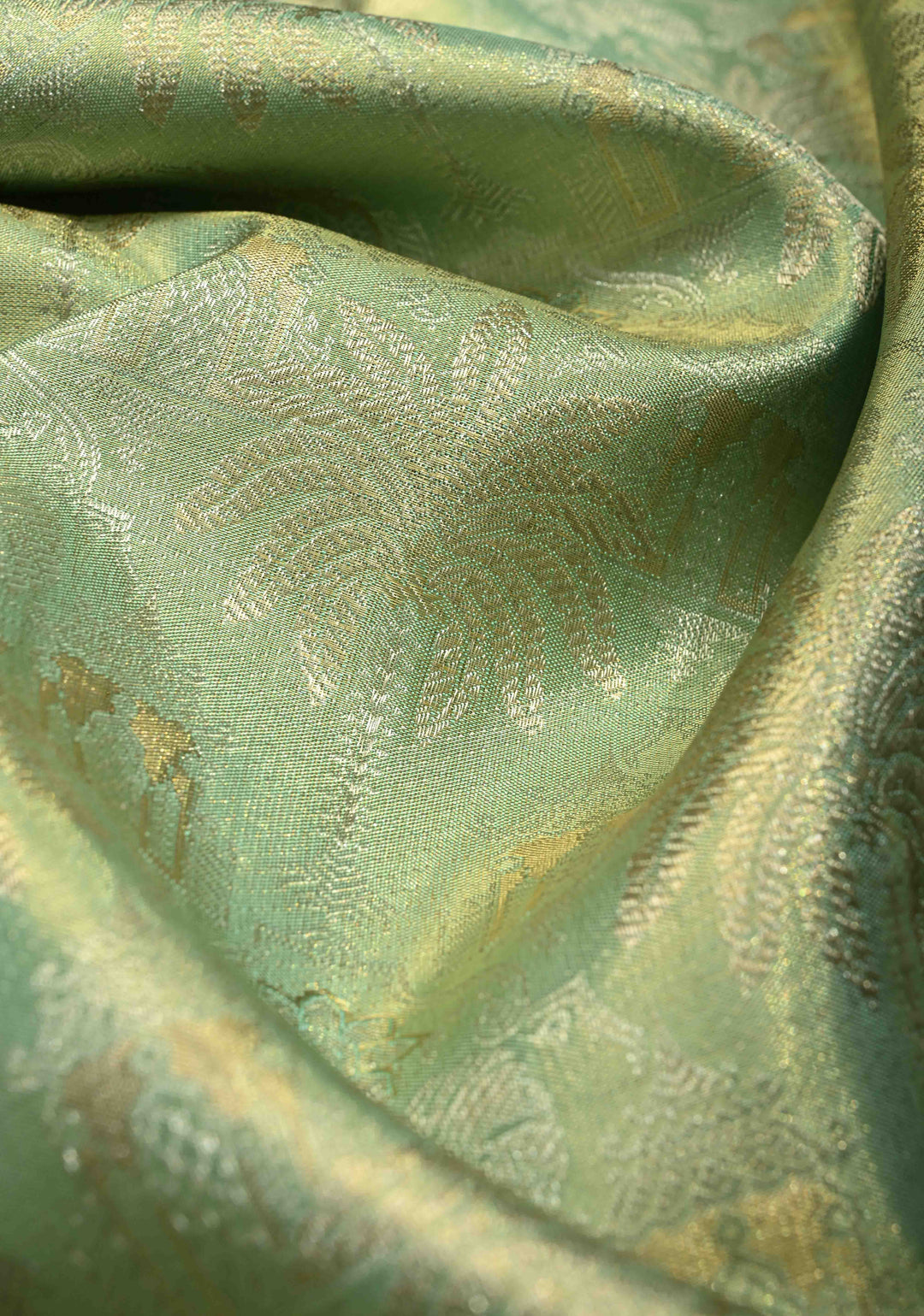 Pista Green Dual Tone Tissue Kanjivaram Pure Silk Saree with Meenakari  Brocade and Zari Border | SILK MARK CERTIFIED