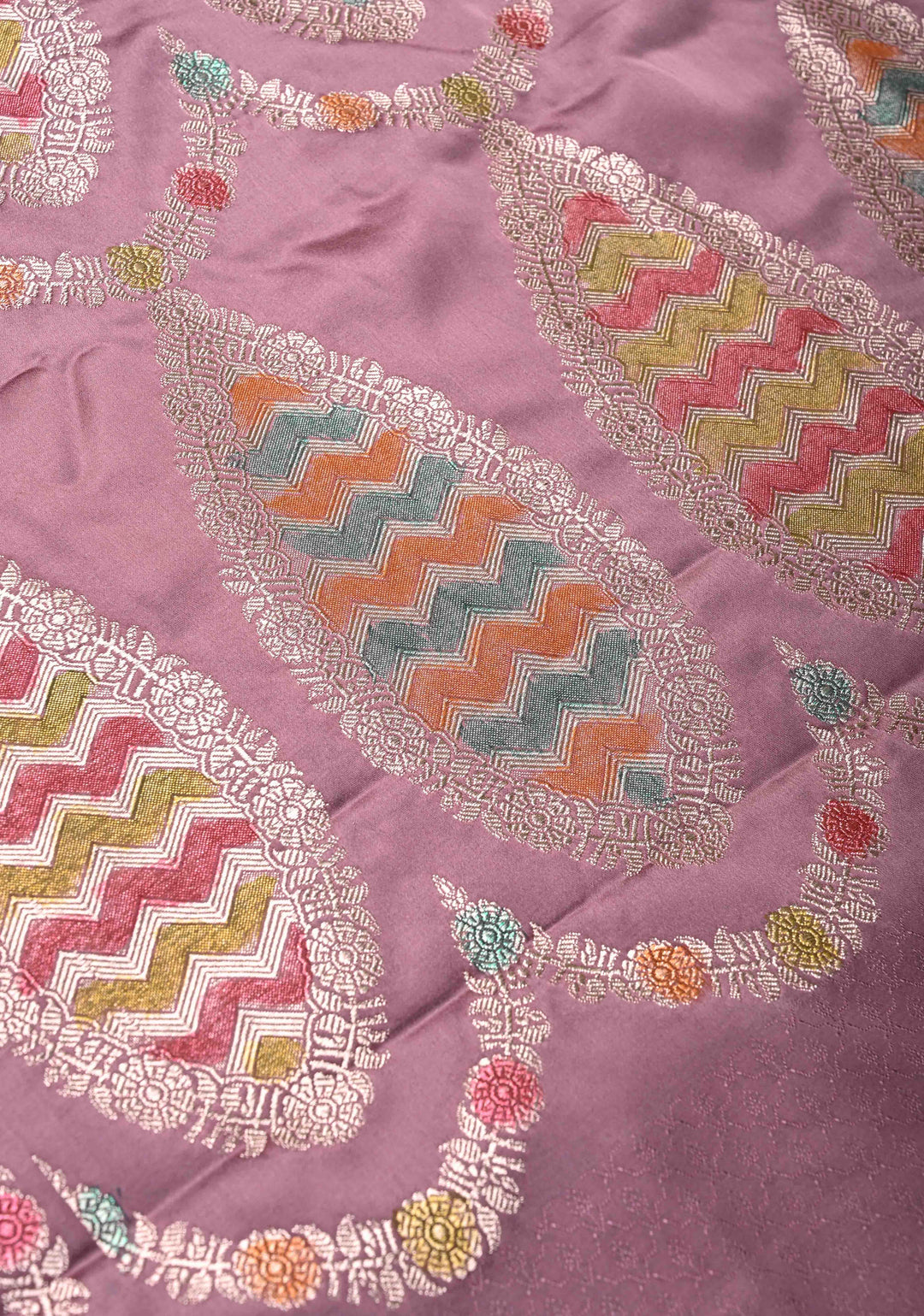Light Purple Banarasi Semi Mashru Silk Saree with Floral Zari Butta and Hand Brushed Dye On Scallop Border
