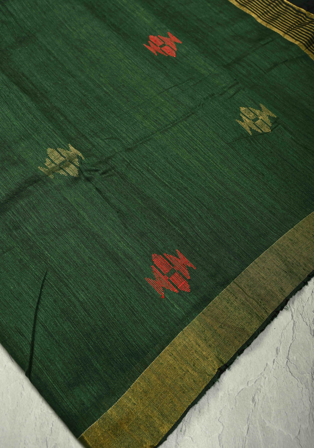Green Gold Handloom Matka Silk Jamdani Saree with blouse Piece