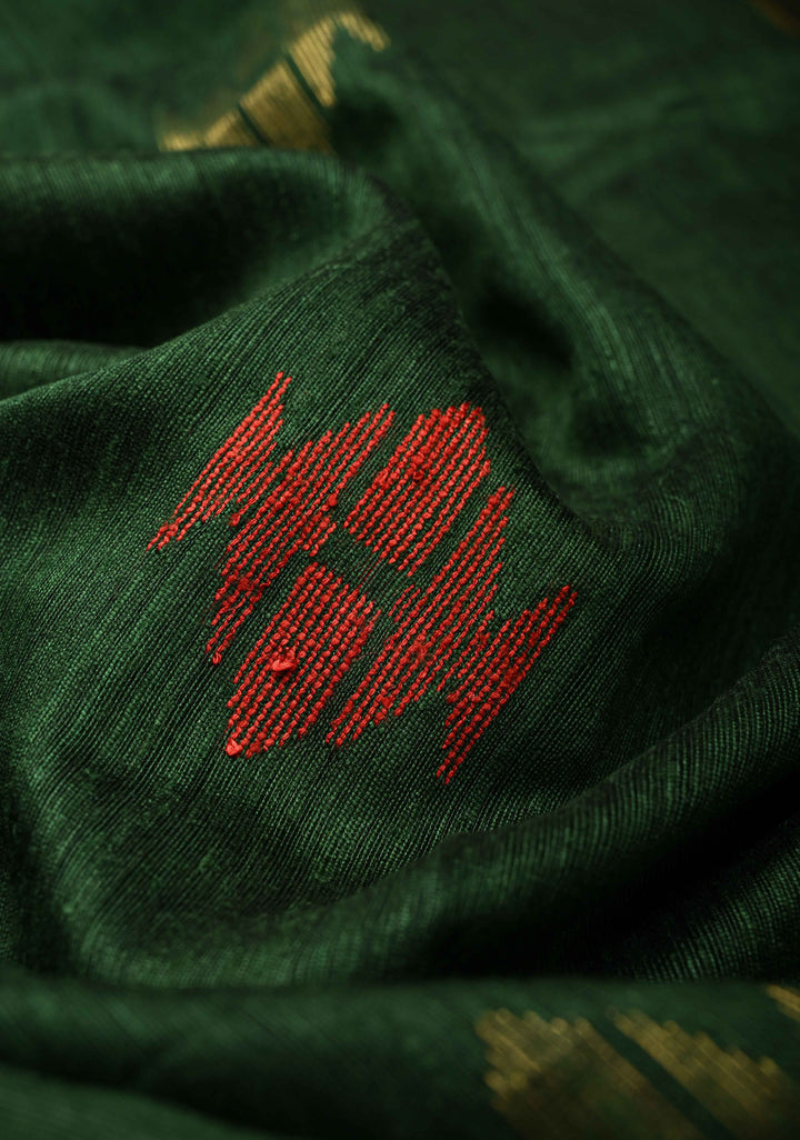 Green Gold Handloom Matka Silk Jamdani Saree with blouse Piece