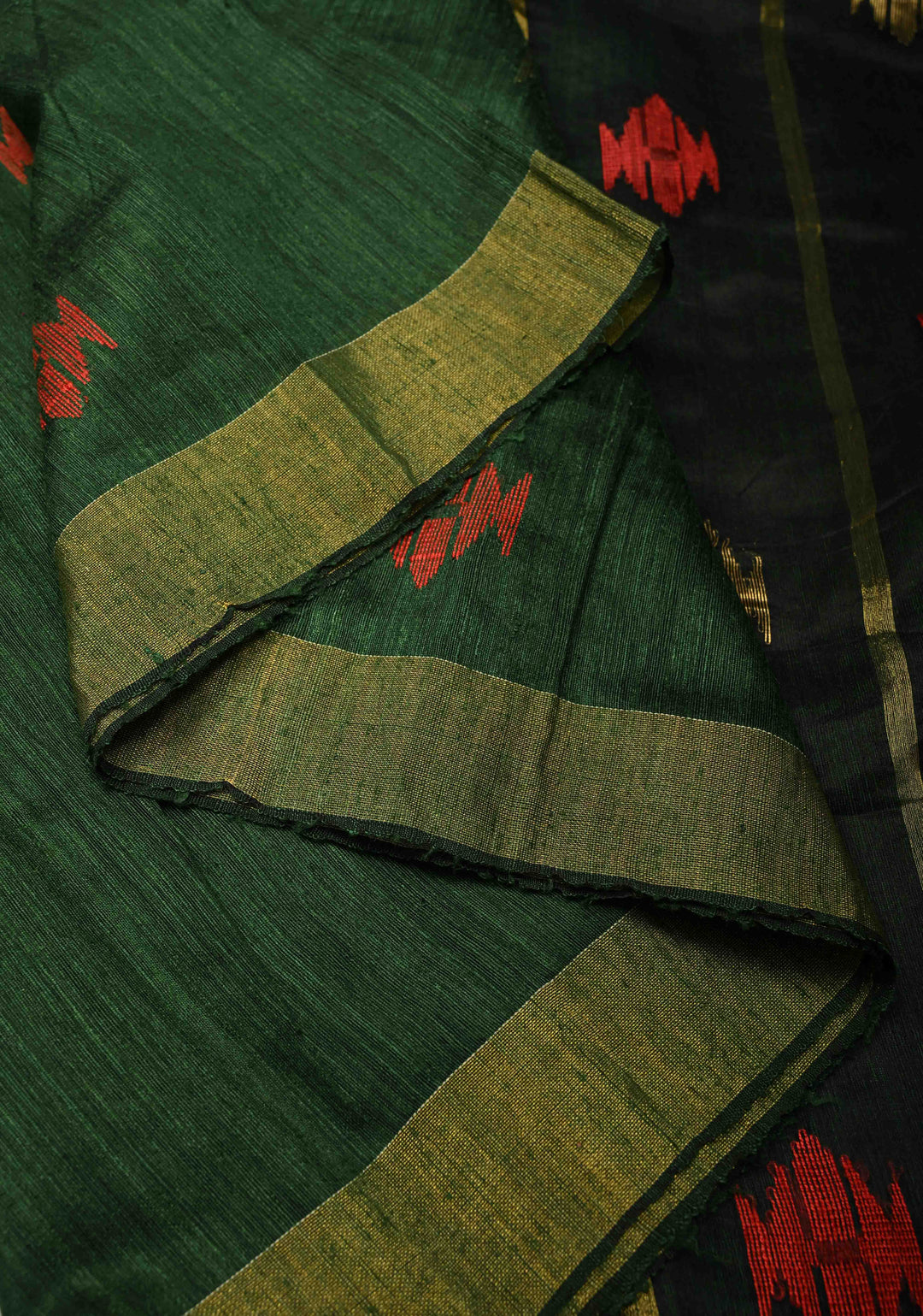 Green Gold Handloom Matka Silk Jamdani Saree with blouse Piece