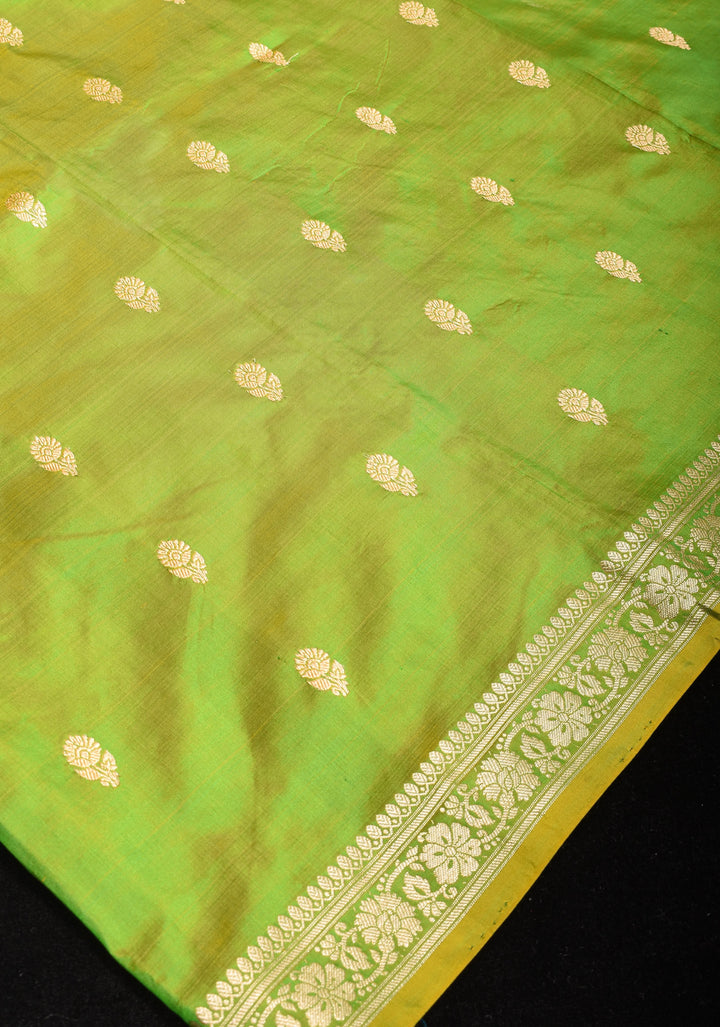 Green Dual tone Banarasi Katan Silk Lightweight Saree with Zari Butti and Meenakari Paisley Pallu | SILK MARK CERTIFIED