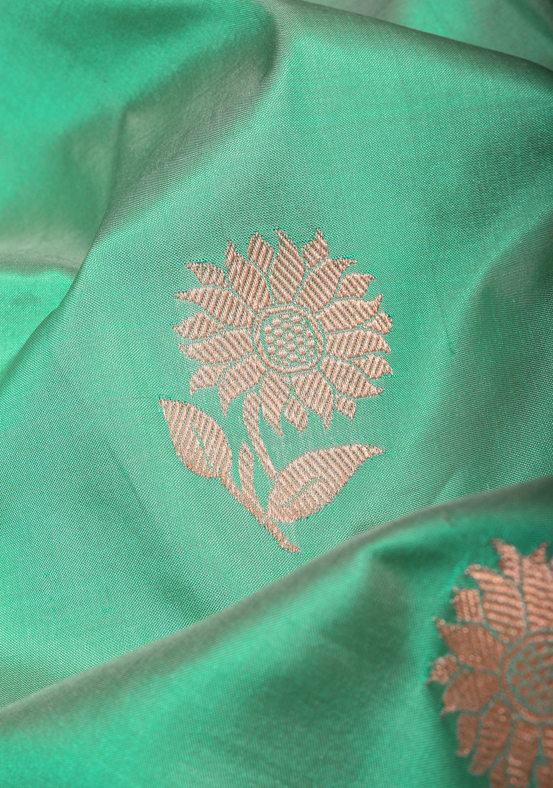 Green Dual tone Banarasi Pure Katan Silk Saree with Floral Buttas and Pink Borders | SILK MARK CERTIFIED
