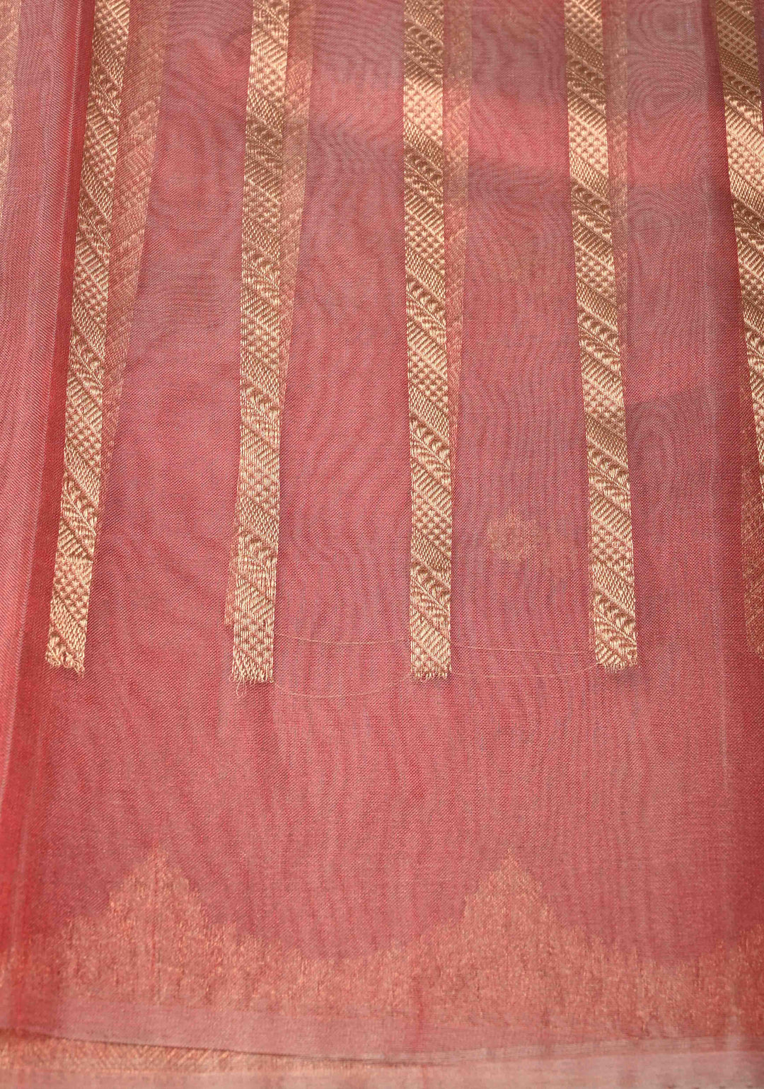 Coral Pink Pure Banarasi Organza Silk Handloom Saree with Zari Buttas and Scallop Border | SILK MARK CERTIFIED