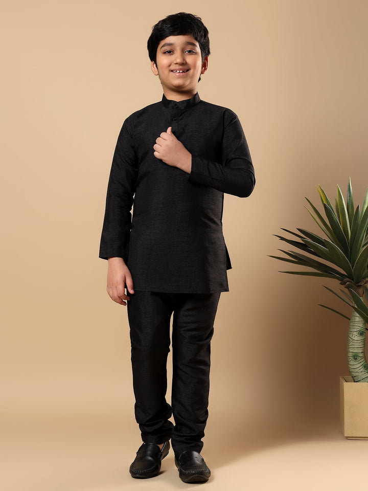 Boys Cotton Silk Oval Sequined Buti Pattern Kurta Pyjama and Waistcoat Set - Black | SHOBITAM