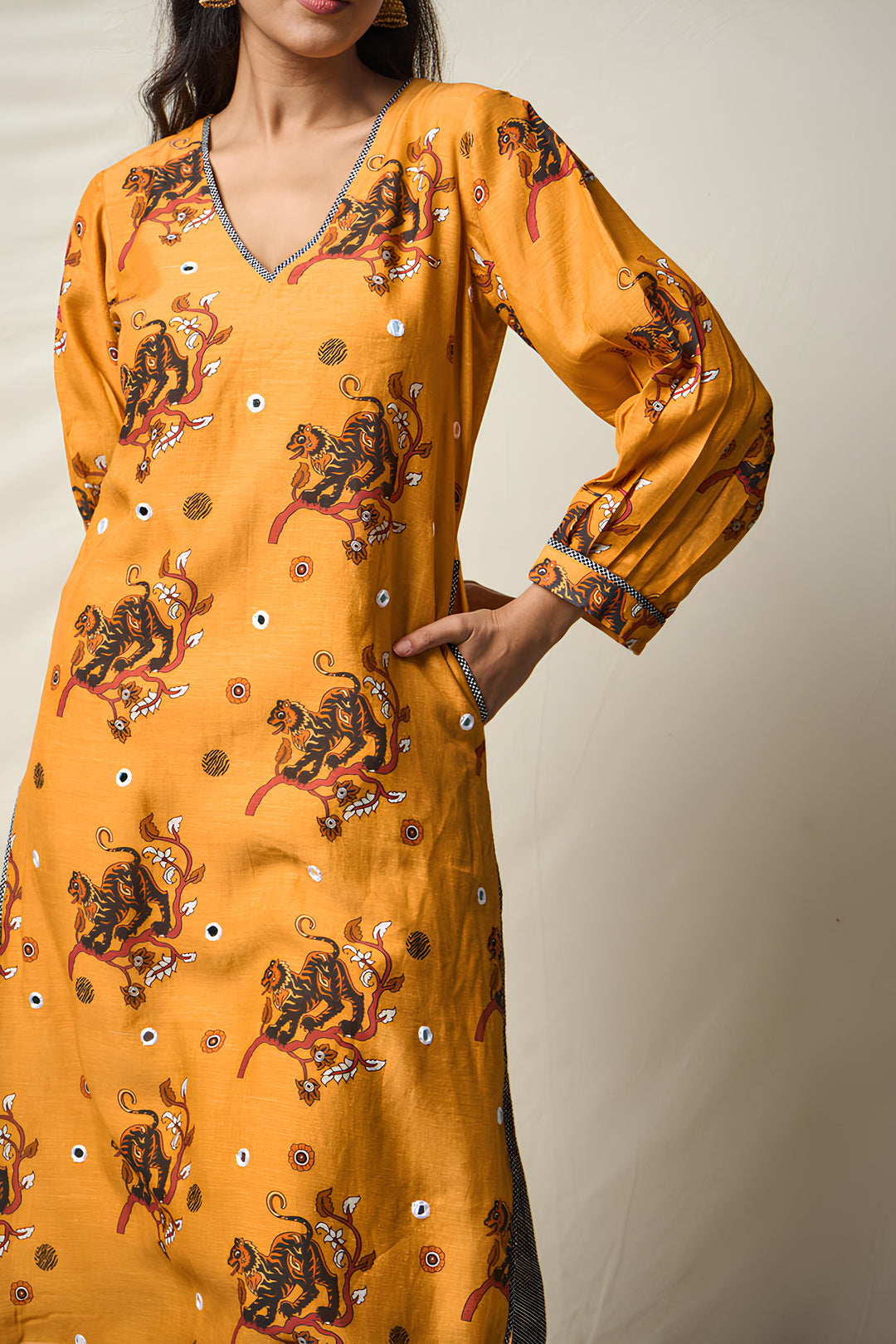 BĀGH KURTA + PANT (SET OF 2) | SHOBITAM