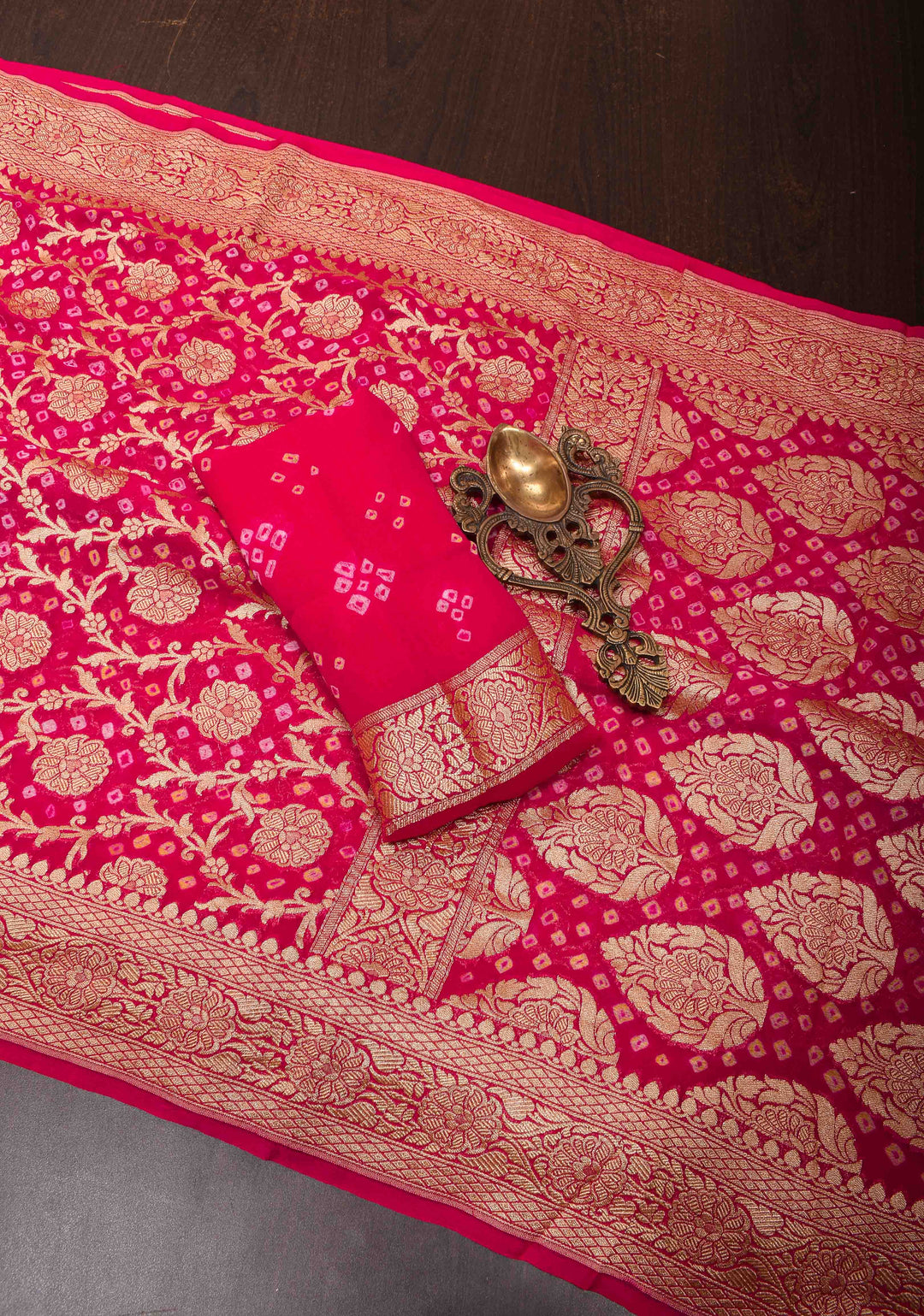 Authentic Hand Bandhej Banarasi Silk Georgette Saree in Pink and Red with Ombre jaal pattern | SILK MARK CERTIFIED