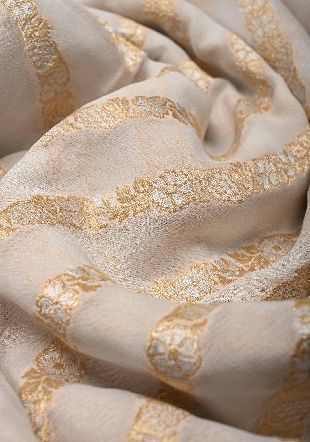 White Banarasi Georgette Silk Saree with Gold Silver Diamond Design and Zari Border | SILK MARK CERTIFIED