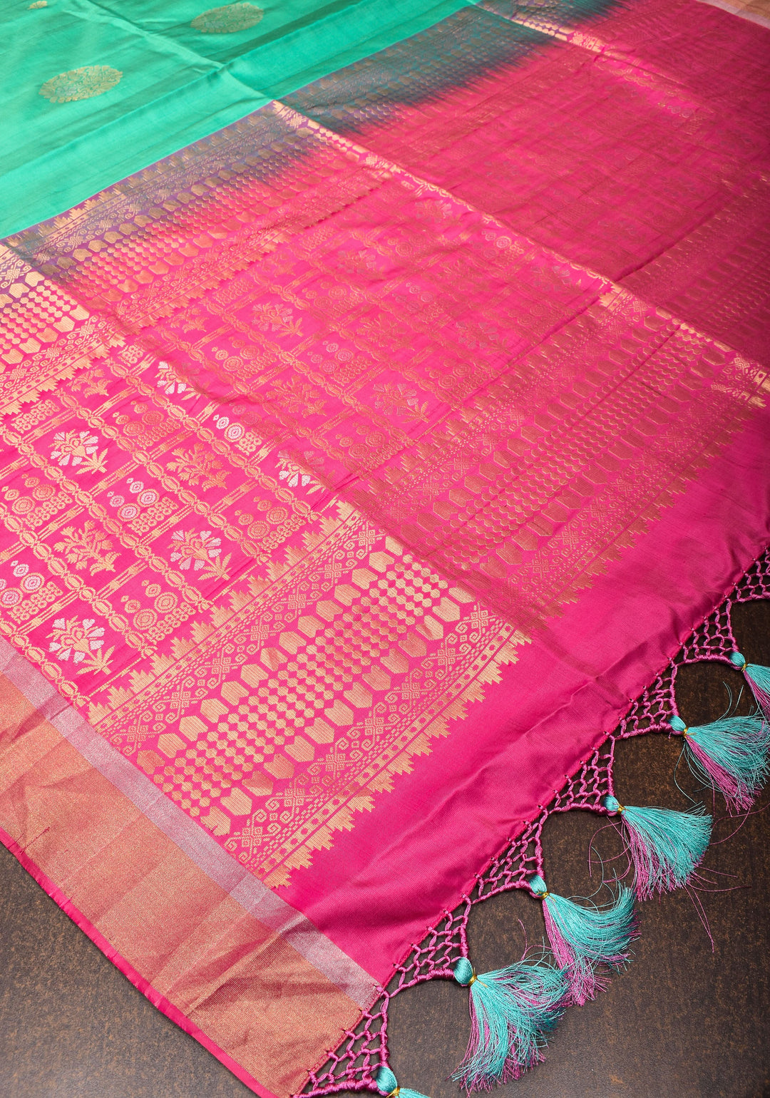 Exquisite Sea Green Kanjivaram Soft Silk Saree with Pink Pallu and Tissue Zari Border| SILK MARK CERTIFIED