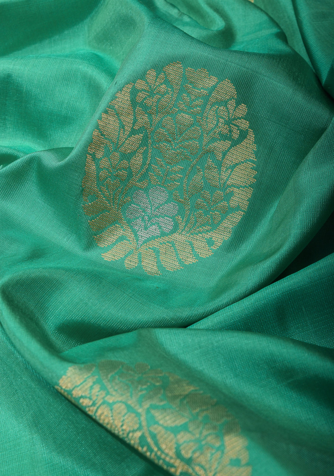 Exquisite Sea Green Kanjivaram Soft Silk Saree with Pink Pallu and Tissue Zari Border| SILK MARK CERTIFIED