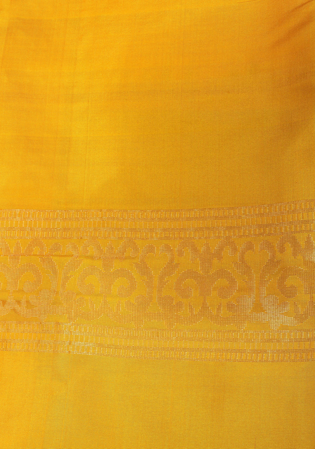 Plum Purple  Kanjivaram Silk Saree with Floral Butti and Contrast Zari Border | SILK MARK CERTIFIED