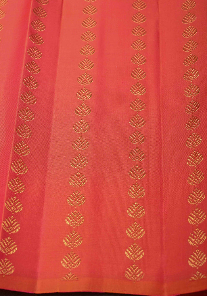 Borderless Kesari  Pink-Orange dual tone Kanjivaram Silk Saree with Zari chevron pattern| SILK MARK CERTIFIED