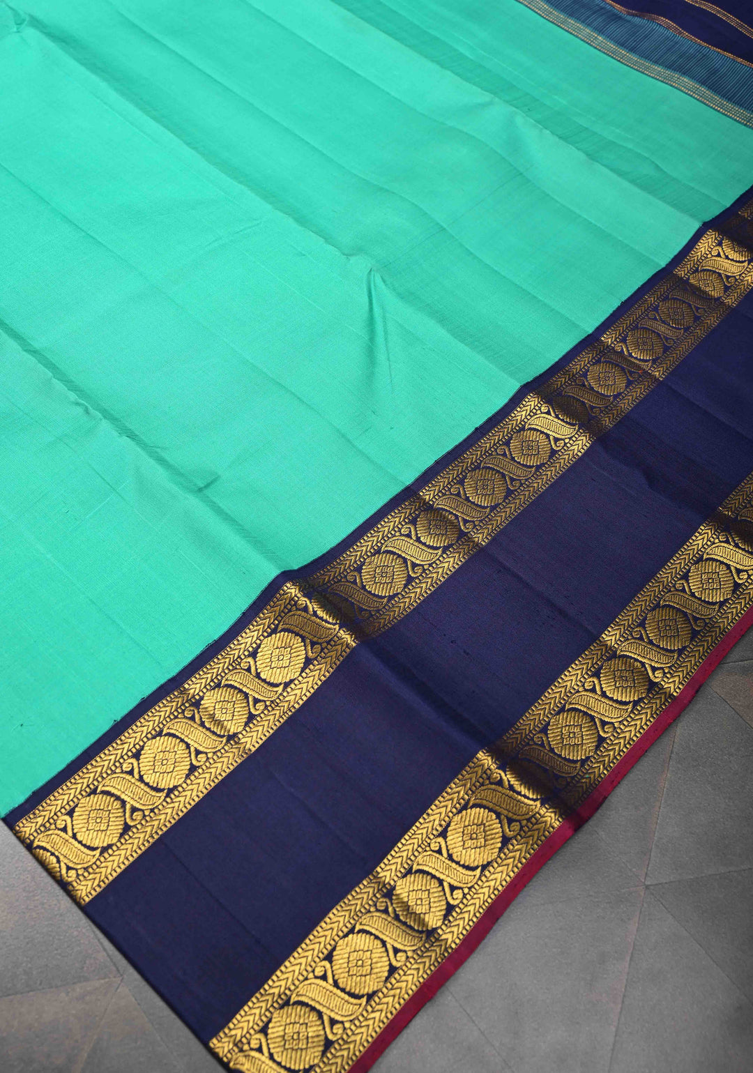 Sea Green Kanjivaram Pure Silk Saree with Contrast Blue Rettaipet Border | SILK MARK CERTIFIED