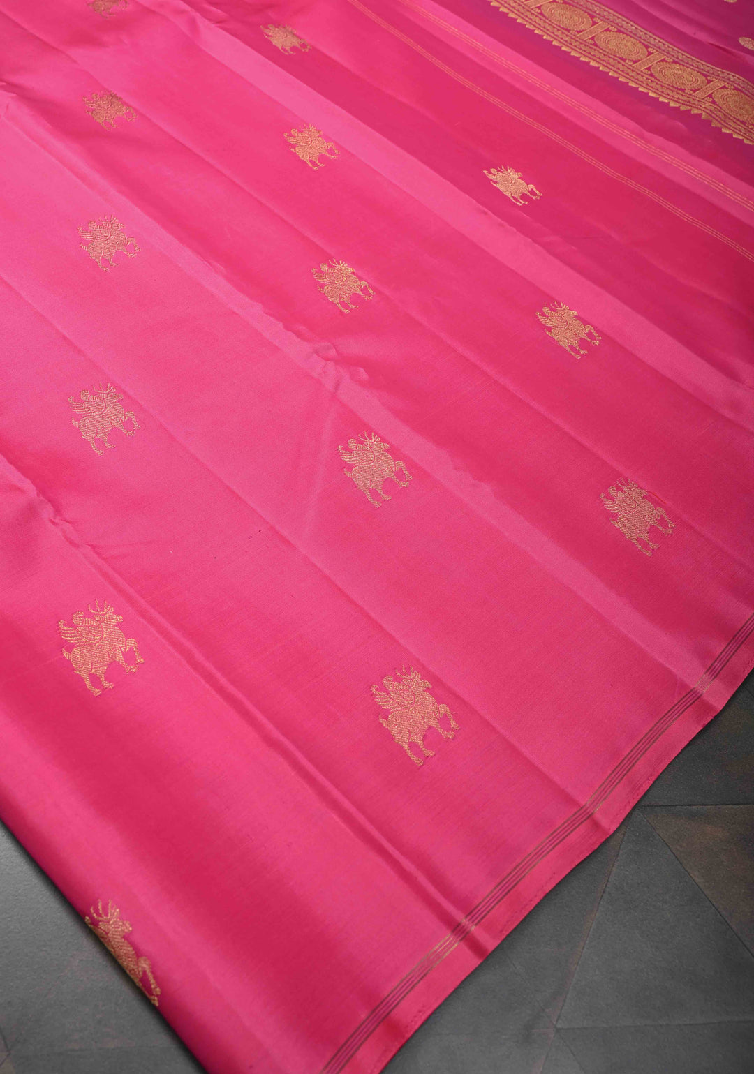 Pure Zari Borderless Taffy Pink Kanjivaram Silk Saree with deer motifs | SILK MARK CERTIFIED