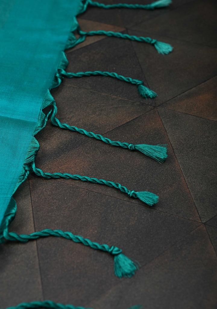 Borderless Dark Turquoise Kanjivaram Soft Silk Saree With Zari Buttas | SILK MARK CERTIFIED
