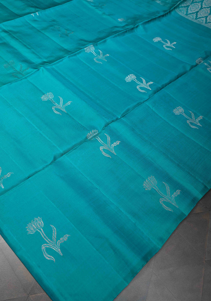Borderless Dark Turquoise Kanjivaram Soft Silk Saree With Zari Buttas | SILK MARK CERTIFIED