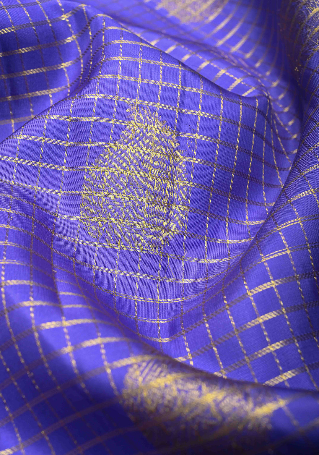 Pre-Order: Pure silver Jari Lavendra Checks Pattern Kanjivaram Silk Saree With Zari Buttas And Contrast Zari Border | SILK MARK CERTIFIED