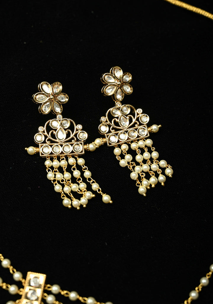 Layered Pearls and Kundan Necklec Set