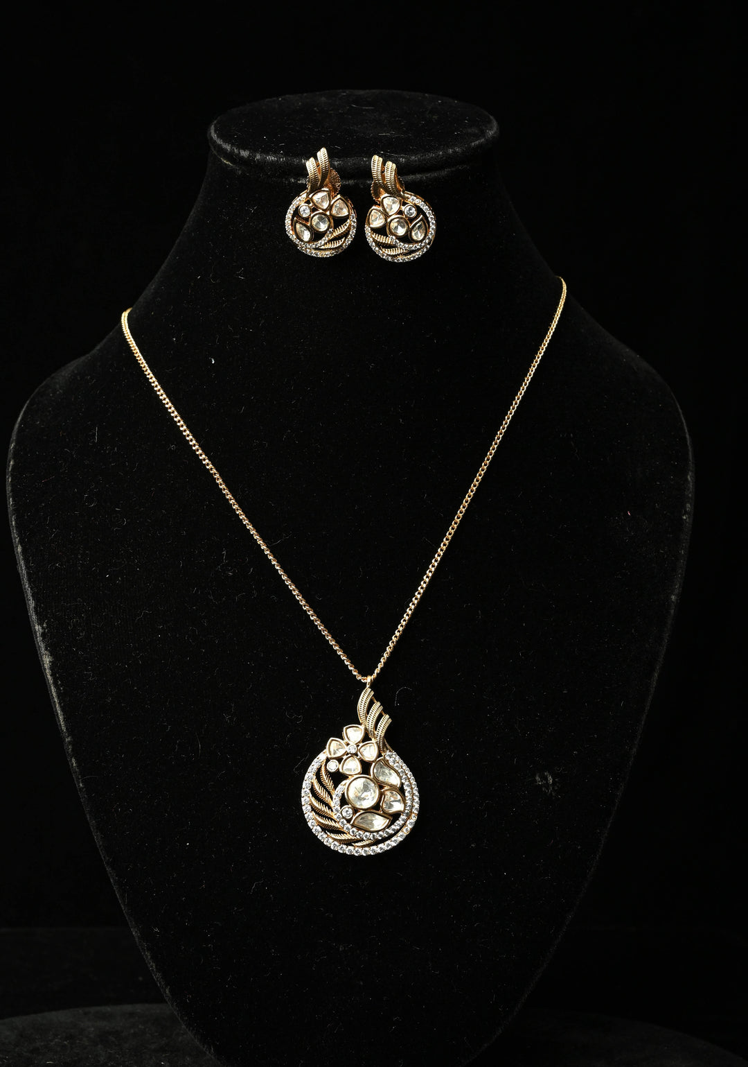 Golden Aura Pendant ,Chain and earrings set