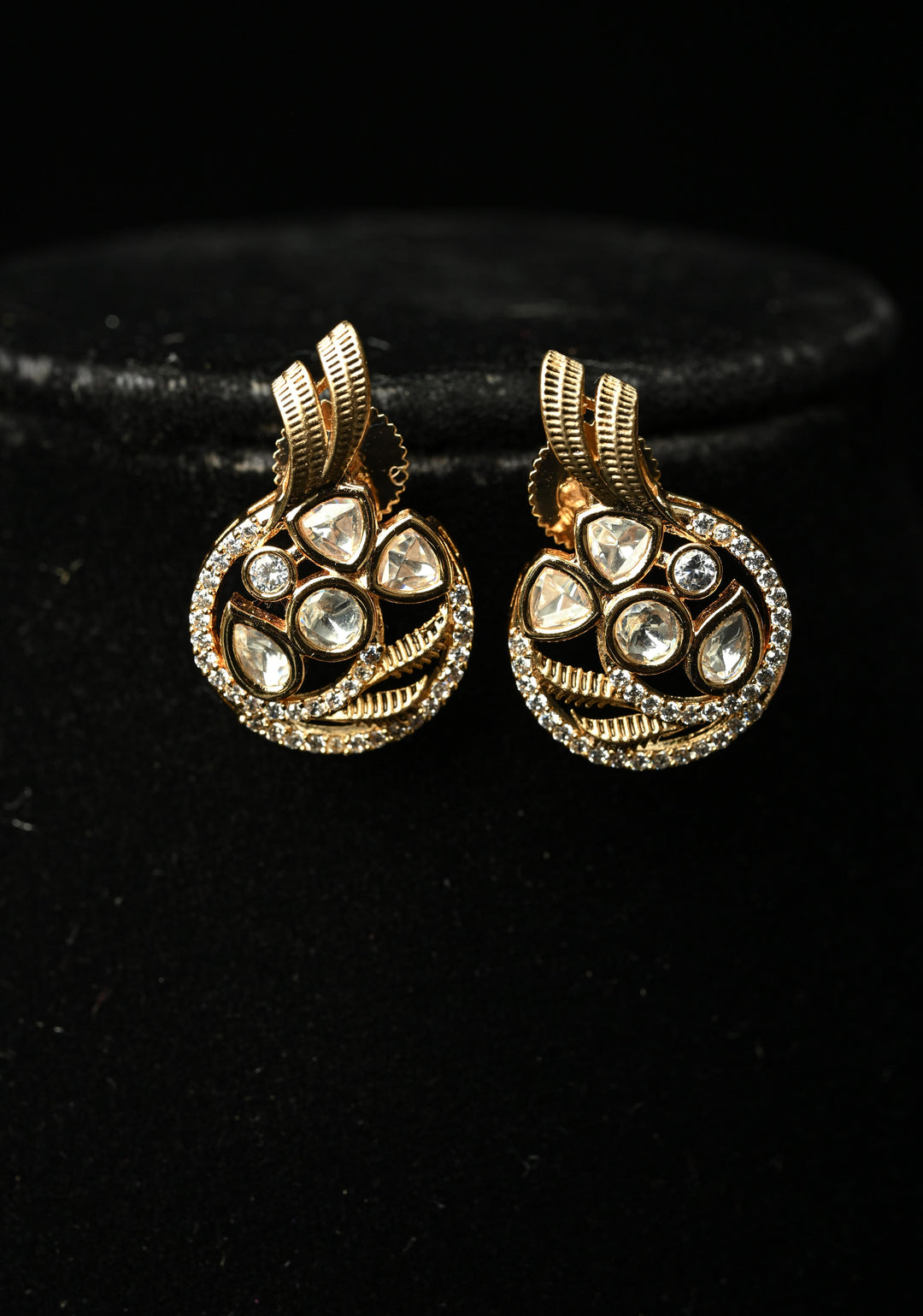 Golden Aura Pendant ,Chain and earrings set