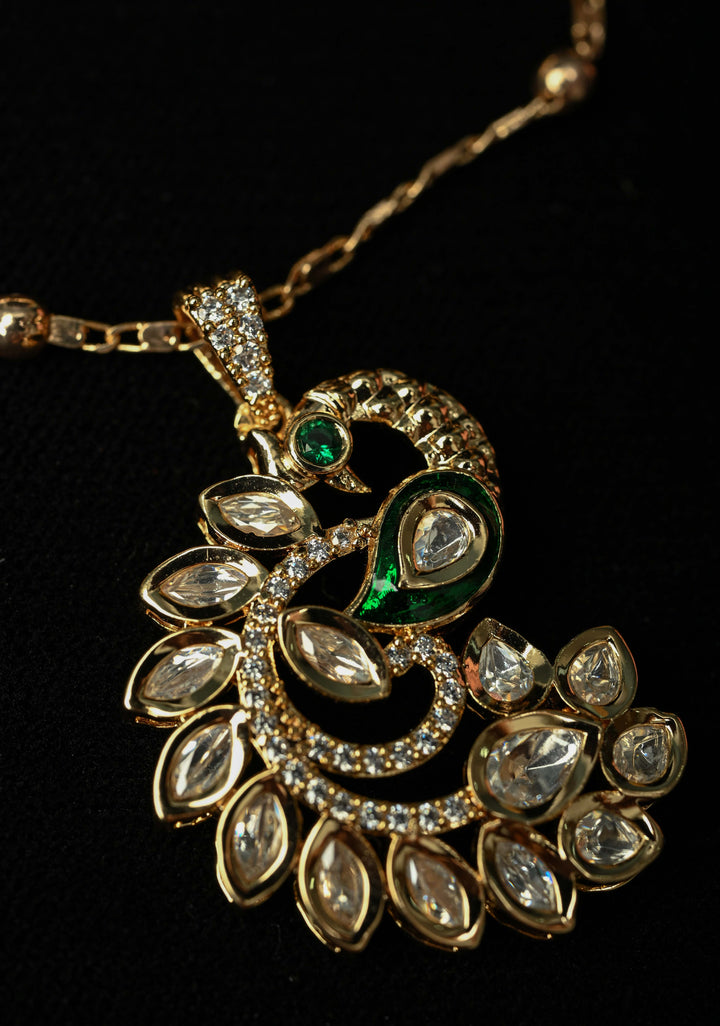 Regal Mor Pendant Set