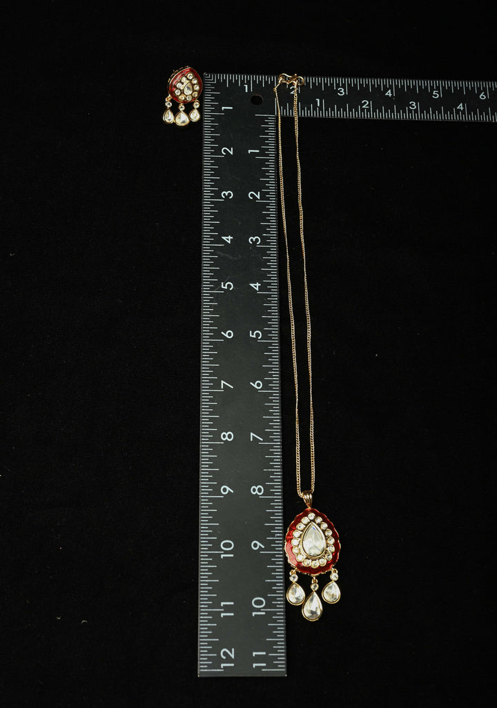 Red Stone Pendant Necklace with earrings