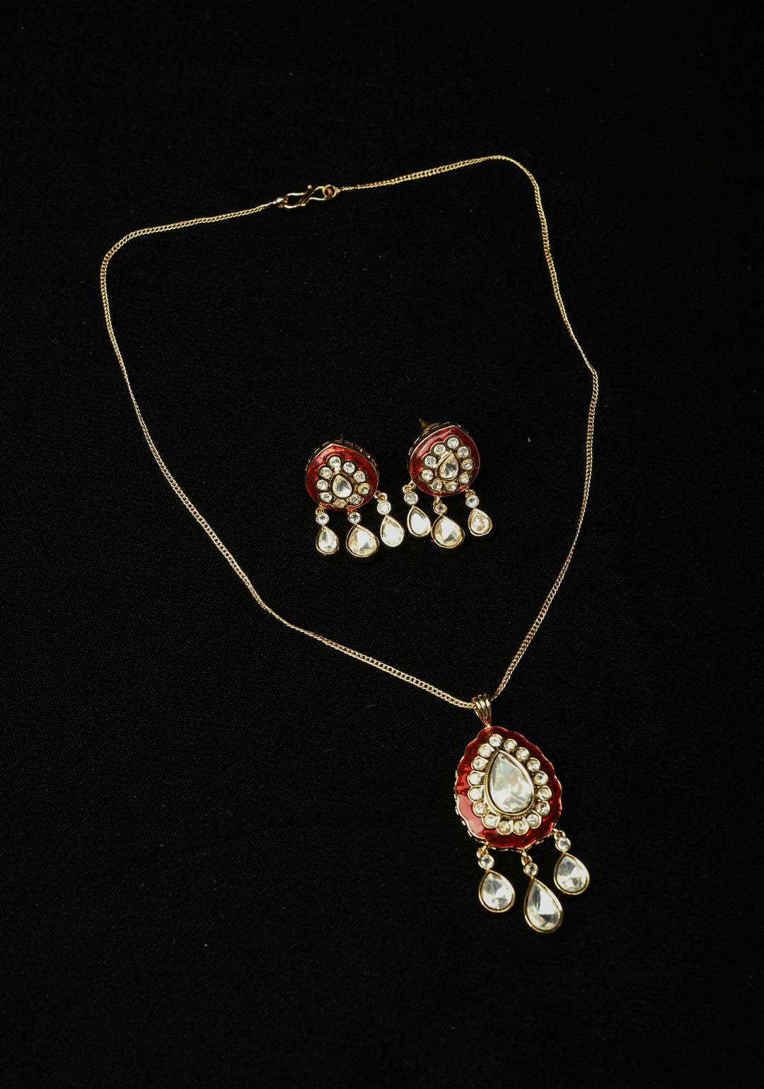 Red Stone Pendant Necklace with earrings