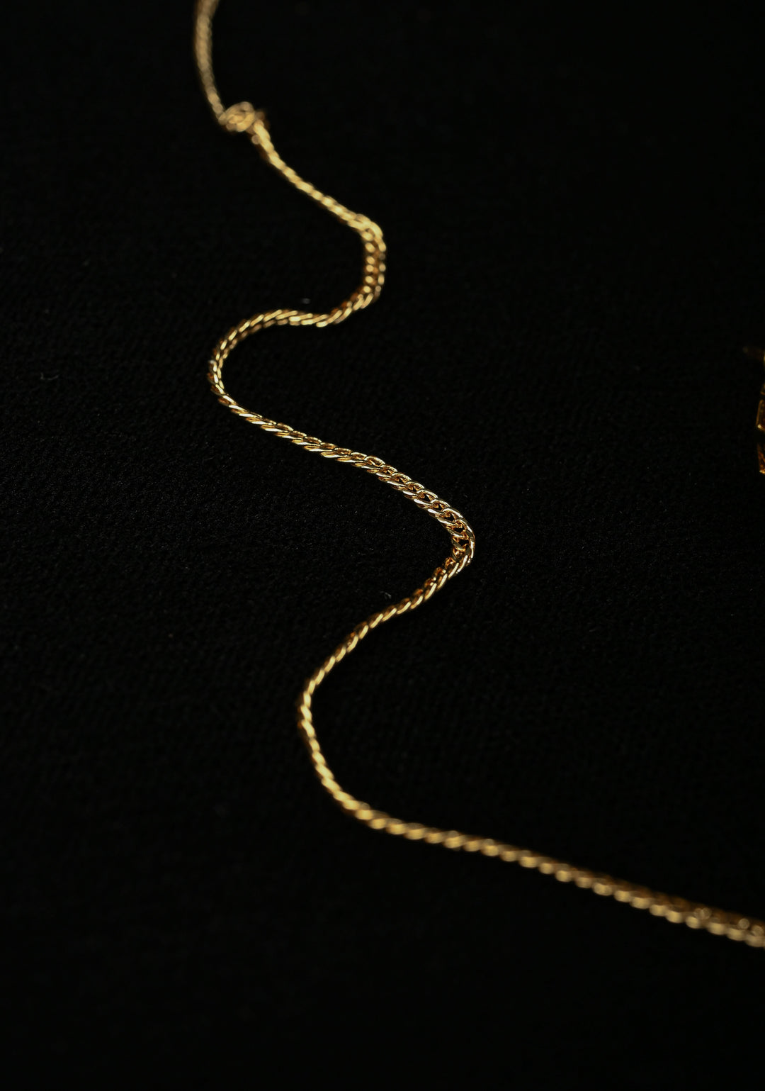 Red Stone Pendant Necklace with earrings