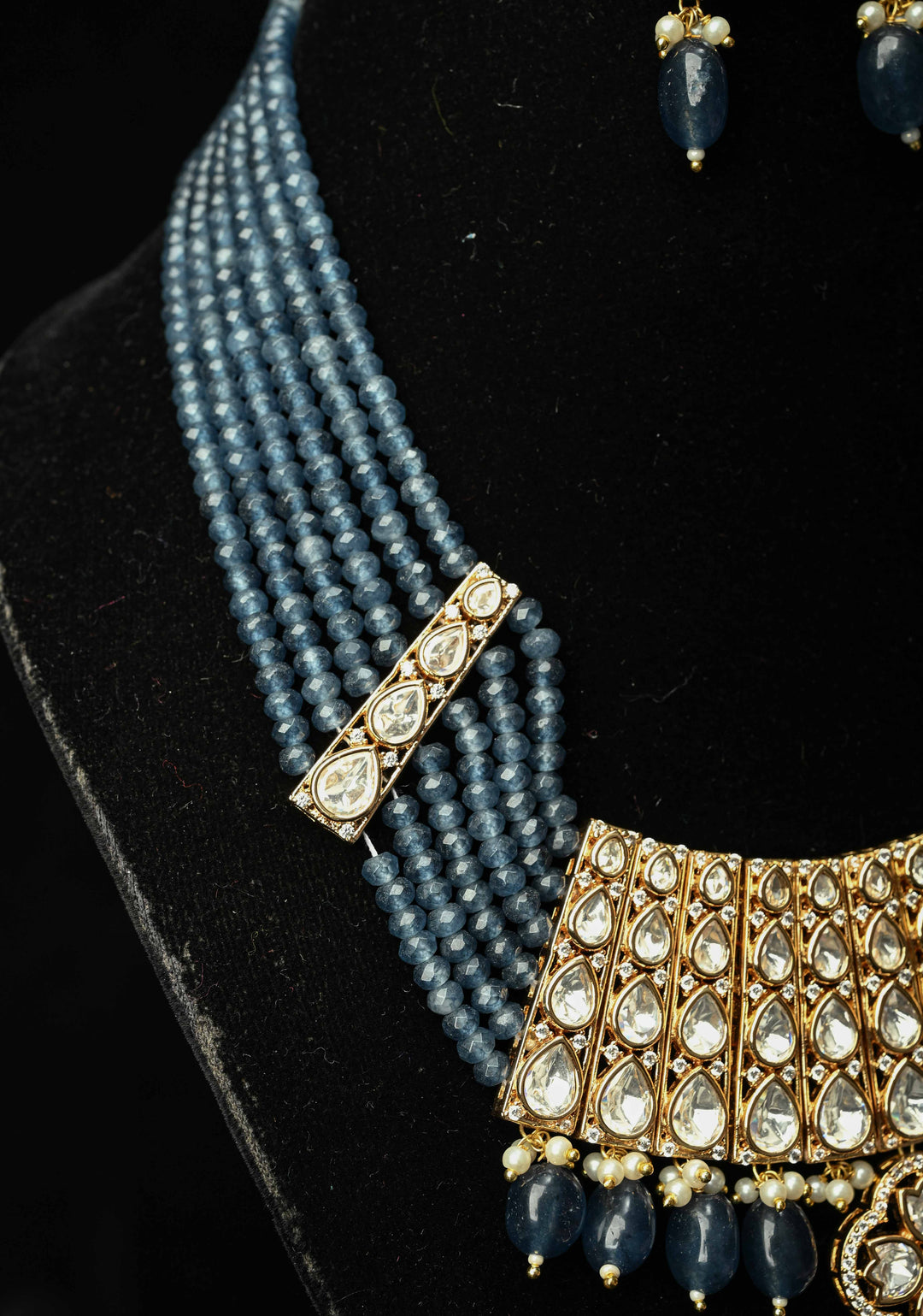 Kundan Grey Beaded Choker Set