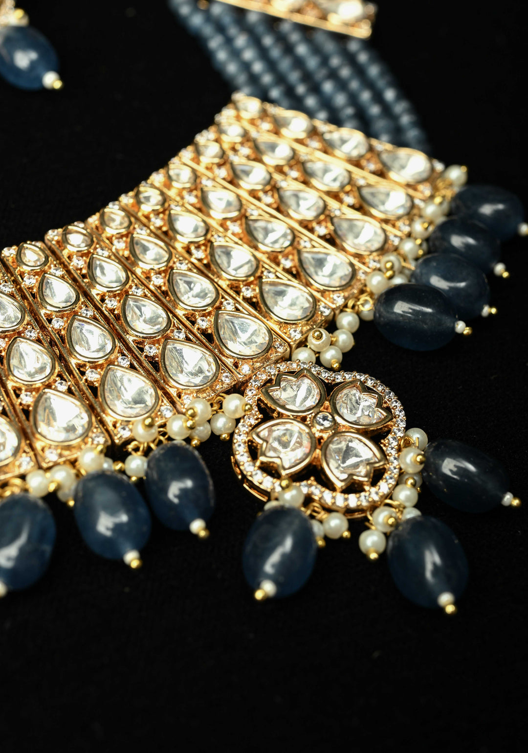 Kundan Grey Beaded Choker Set