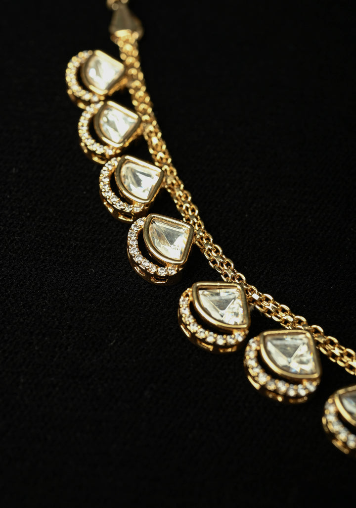 Aarohi Kundan Elegance Necklace Set with gold tone