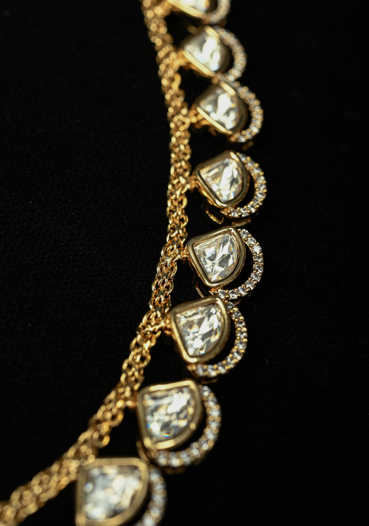 Aarohi Kundan Elegance Necklace Set with gold tone