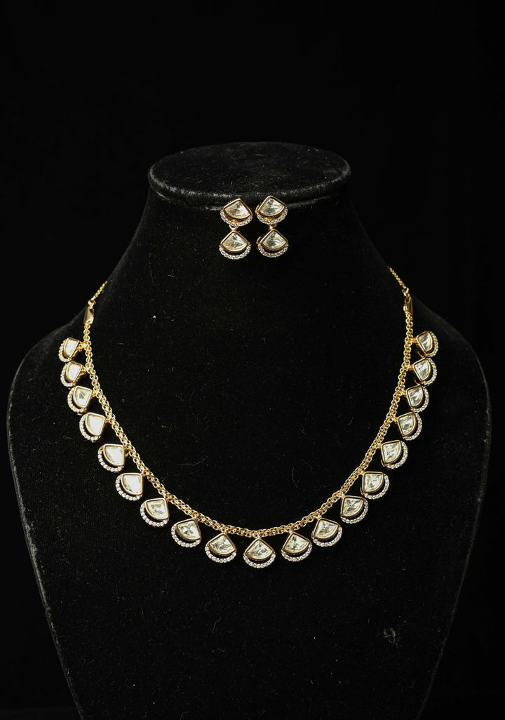 Aarohi Kundan Elegance Necklace Set with gold tone
