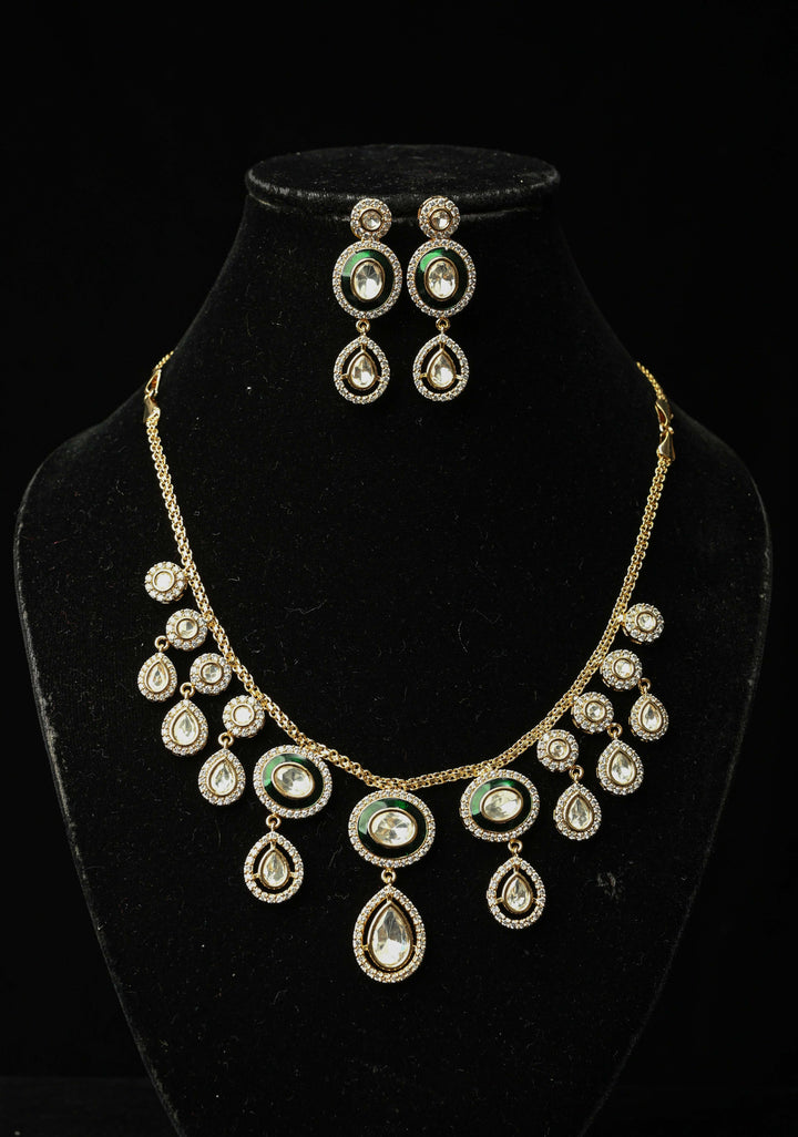 Kundan Elegant Necklace and Earring With white stone