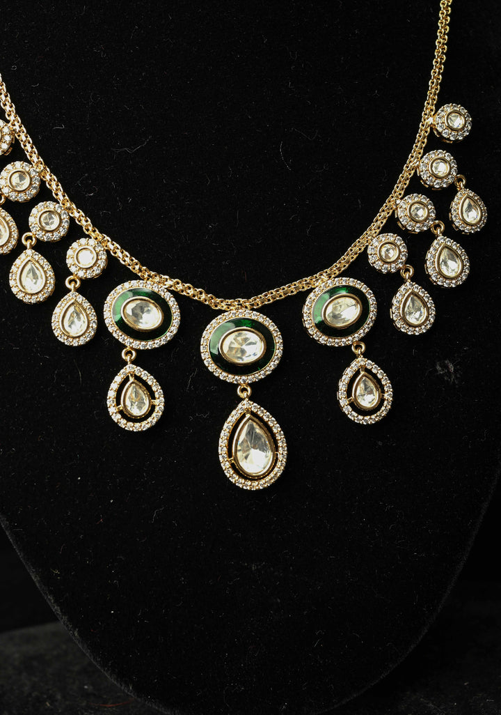 Kundan Elegant Necklace and Earring With white stone