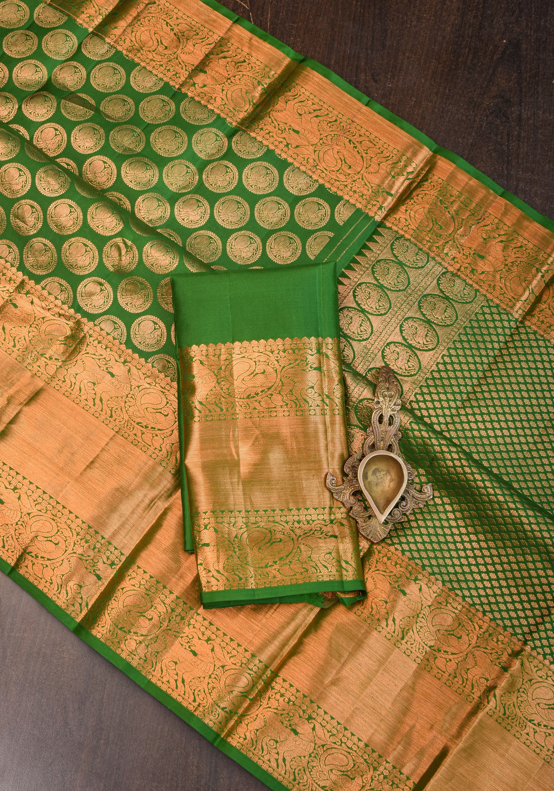 Exquisite Celebrity Grand Brocade Kanjivaram Pure Silk Saree in Leaf Green with Intricate Pallu and Zari  | SILK MARK CERTIFIED