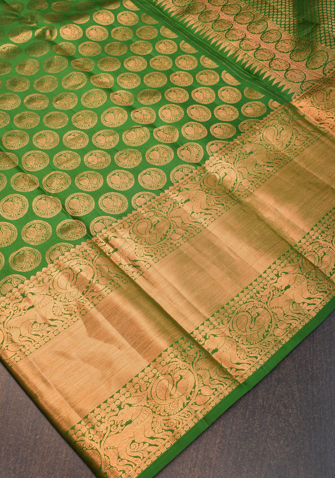 Exquisite Celebrity Grand Brocade Kanjivaram Pure Silk Saree in Leaf Green with Intricate Pallu and Zari  | SILK MARK CERTIFIED