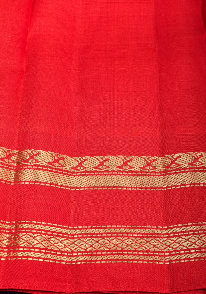 Stunning Blue checks Pure Kanjivaram Silk Saree with Red Temple border |SILK MARK CERTIFIED.<br>